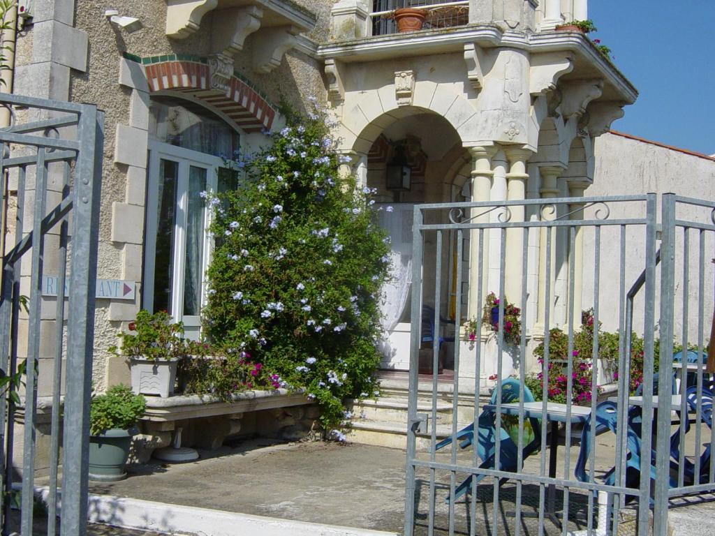 Chambres D'Hotes L'Insulaire Saint-Denis-dʼOléron Exterior foto